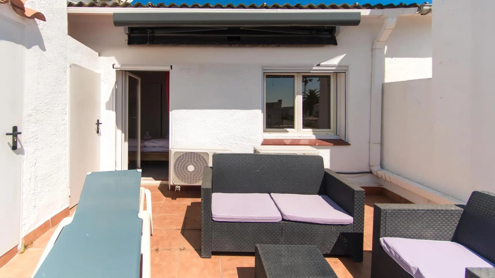 דירה אמפוריבראבה Welcs Casa 240 Emp Con Piscina Y Vista Al Canal ספרד